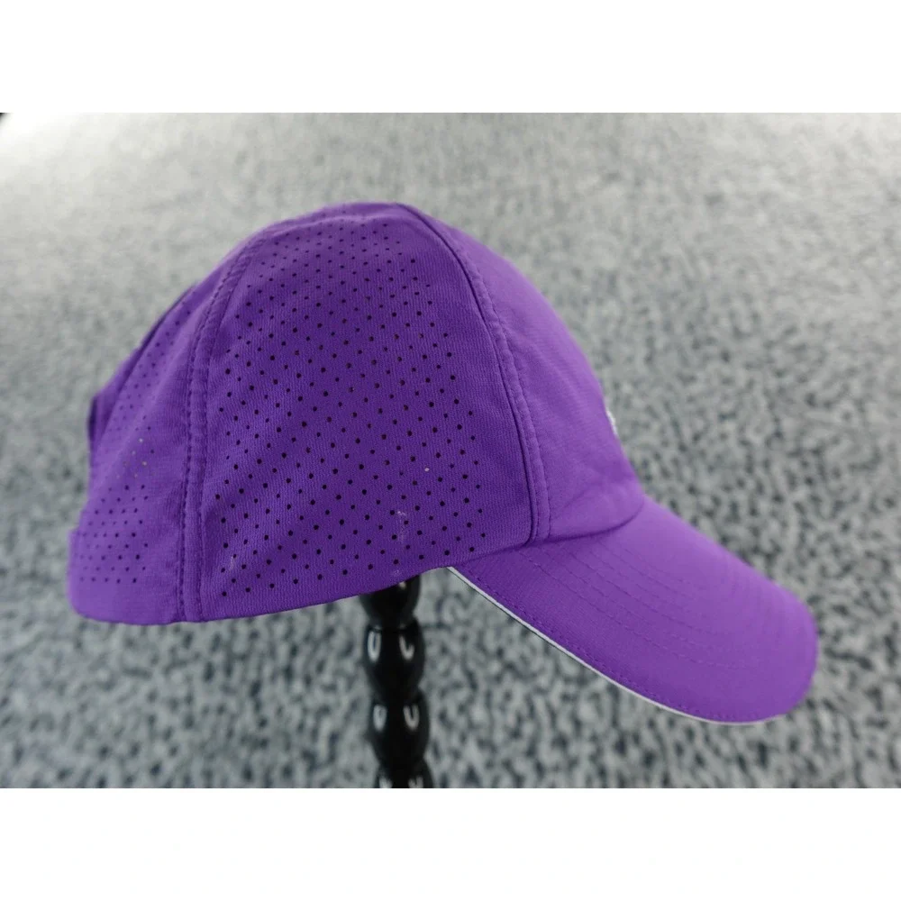 Nike Golf Hat Cap Strapback Purple 510603-541 SAMPLE Silver Embroider Ventilated